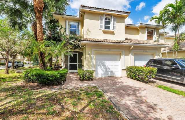 13385 Georgian Court photos photos