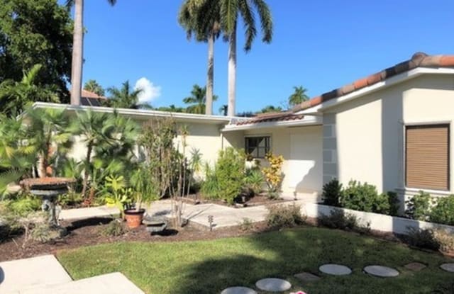 18 Fiesta Way - 18 Fiesta Way, Fort Lauderdale, FL 33301