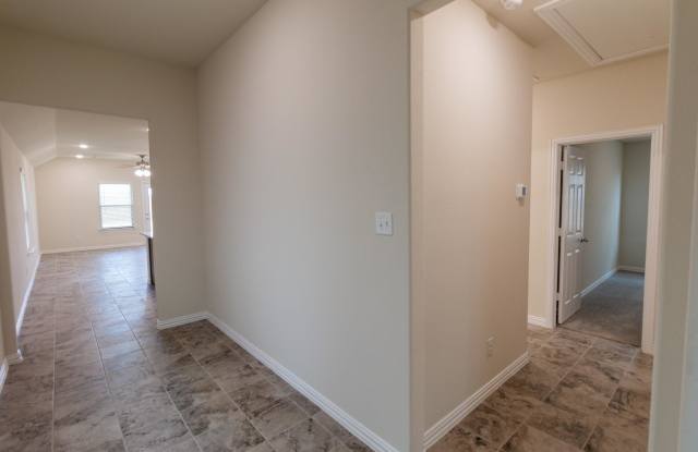 572 Ruthye Ln Gallery 3