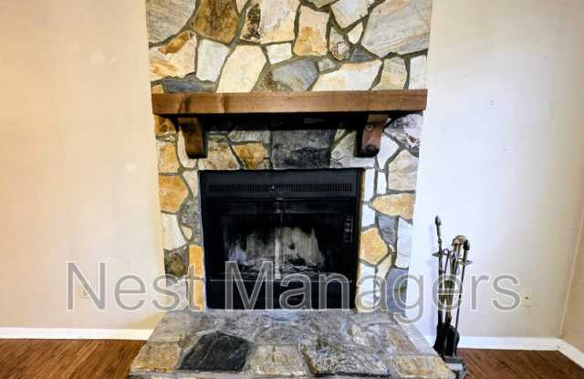 1861 Tryon Drive Gallery 3
