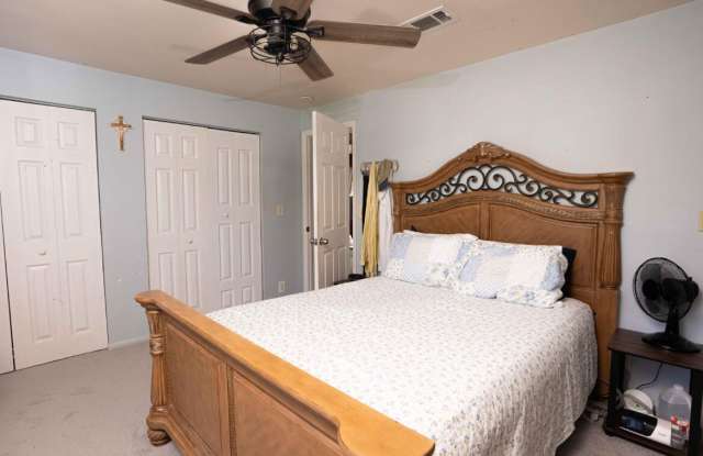 1881 SE Manth Lane photos photos