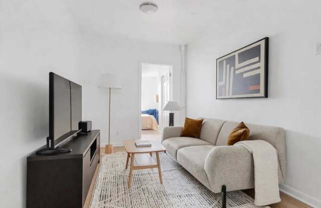 327 East 10th Street - 327 East 10th Street, New York City, NY 10009 327 East 10th Street - 327 East 10th Street, New York City, NY 10009