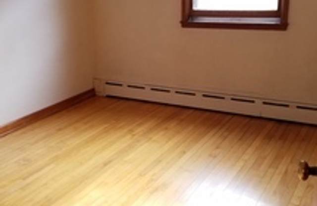 14th & Phillips One Bedroom Apartment - Park Apartments Gallery 4
