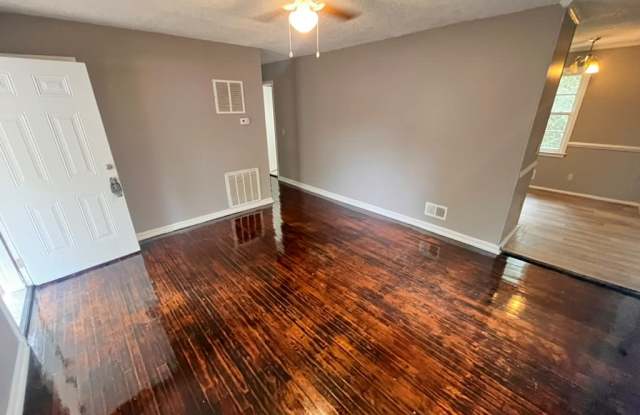 116 Larchwood Dr Gallery 2