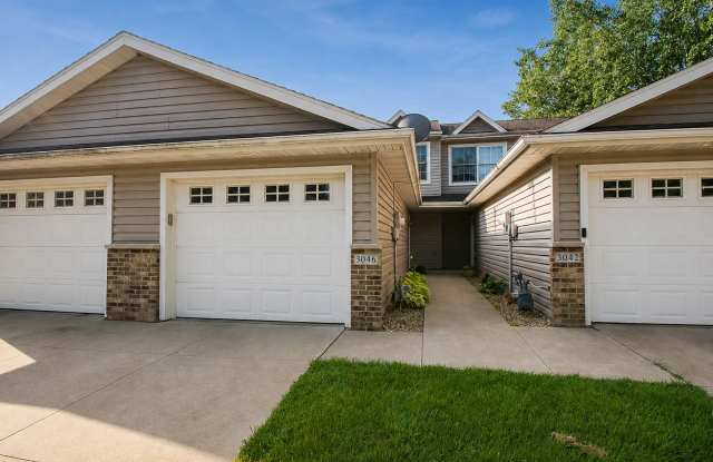 2 Bedroom Townhome off West Circle Drive photos photos