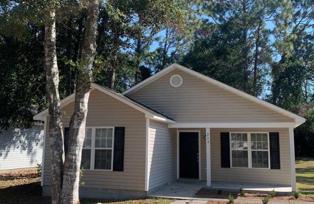 3 Bedroom 2 Bath House on Hillsdale Drive photos photos 3 Bedroom 2 Bath House on Hillsdale Drive photos photos