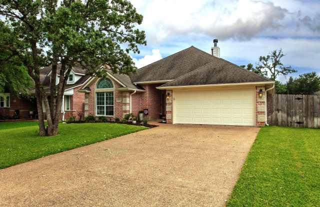 3 bedroom, 2 bathroom home in the Castlegate Subdivision photos photos