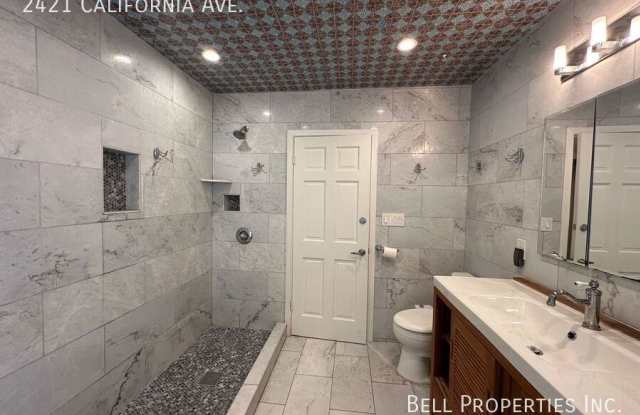 2421 California Avenue photos photos