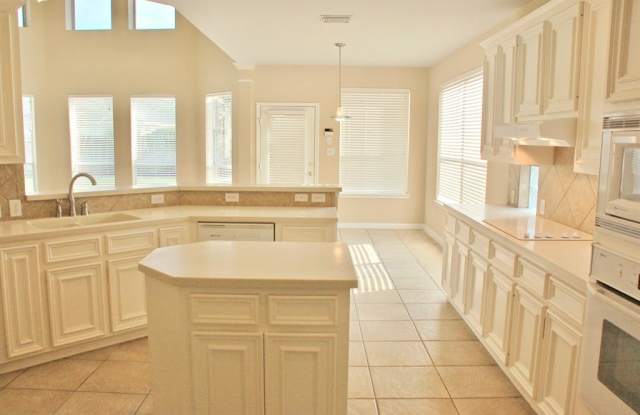 1423 Bellwood Lake Drive Gallery 3