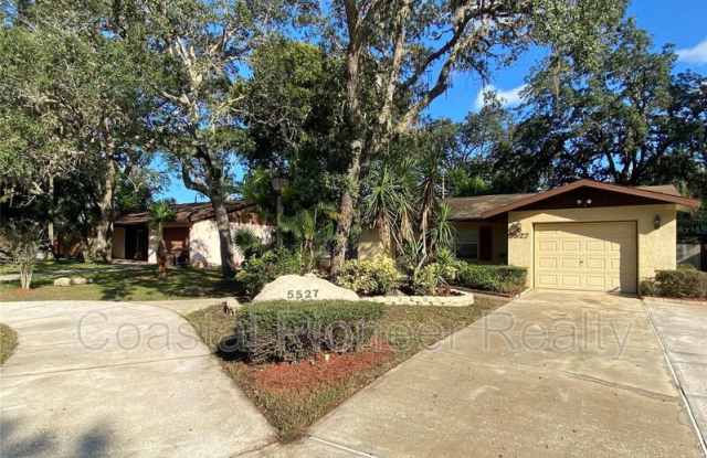 5527 Golden Nugget Dr - 5527 Golden Nugget Drive, Holiday, FL 34690