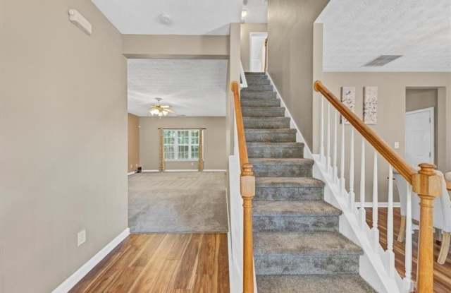 5745 Old Carriage Drive Gallery 4