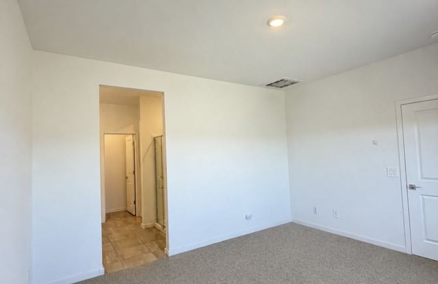 3068 E Lilly Jane Way Gallery 3