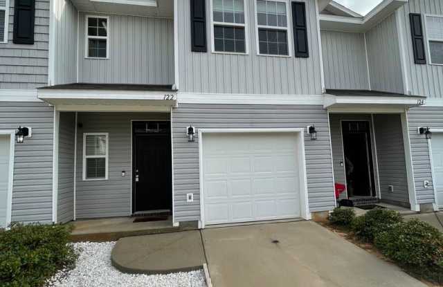 MOVE IN SPECIAL! $500 Off First Month's Rent! photos photos