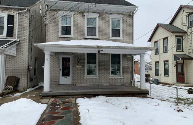 3 Bedroom 1.5 Bathroom Emmaus Single in the heart of Emmaus photos photos