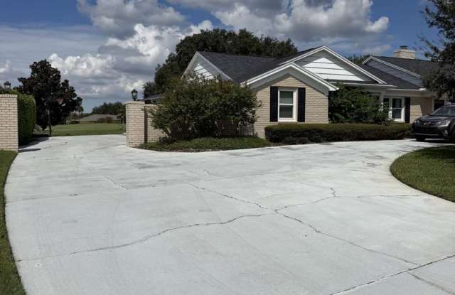 Bay Hill Executive Home on Golf Course Gallery 4