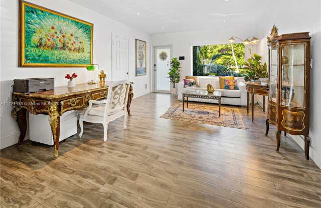 1460 Marseille Dr photos photos