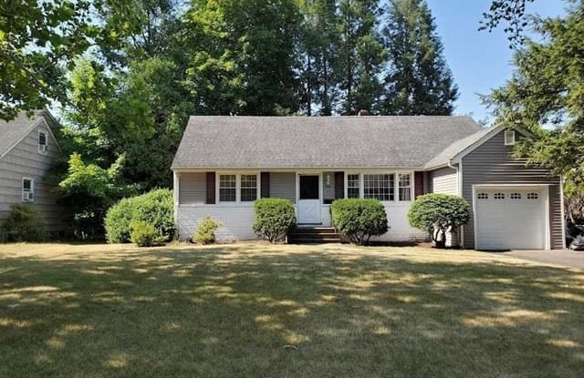 236  Canterbury Place - 236 Canterbury Place, Ridgewood, NJ 07450