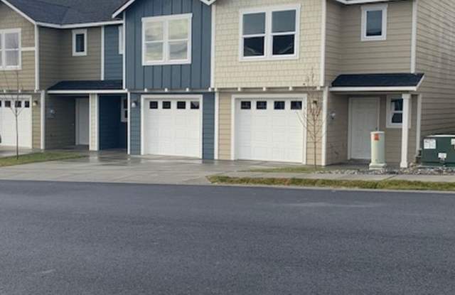 Whether you just want the extra room or need it for your family, our townhomes are calling!! photos photos