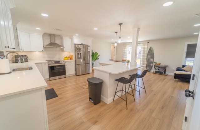 70 Meyer Ln - 70 Meyer Lane, Medford, NY 11763
