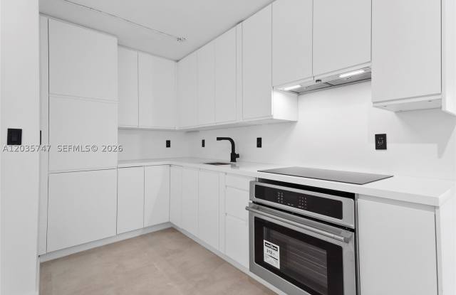 240 Collins Ave photos photos 240 Collins Ave photos photos