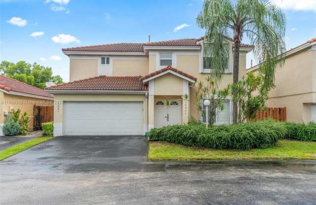 10201 NW 57th Ter photos photos