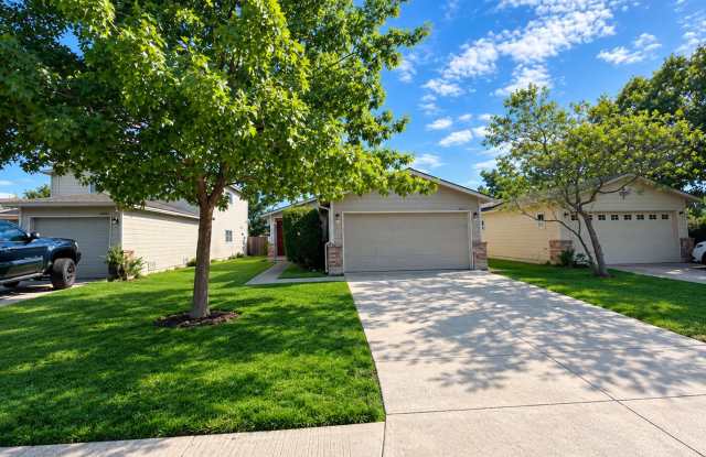 GREAT ONE STORY HOME  |  3 BEDROOMS  |  2 BATHS  |  NEAR LACKLAND  |  MOVE IN READY Gallery 3