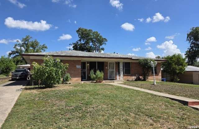 223 SUNNYLAND DR Gallery 1