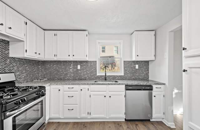 Gorgeous 2 bedroom house in West Mifflin available July 1! photos photos