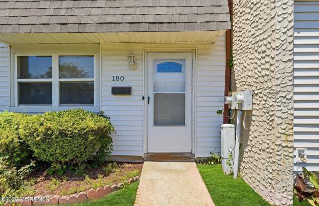 180 Greenwood Loop Road Gallery 1