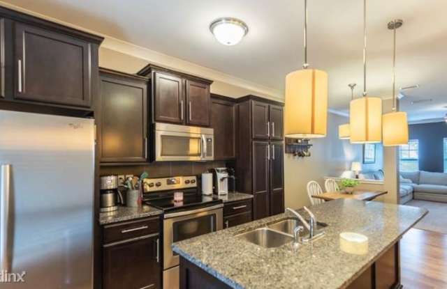 525 Alderman Ln Gallery 2