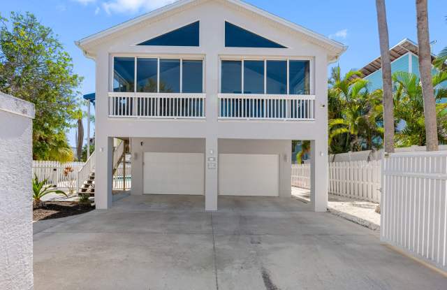 JUST REDUCED- $500 OFF FIRST MONTHS RENT! - 6911 Point of Rocks Road, Sarasota County, FL 34242