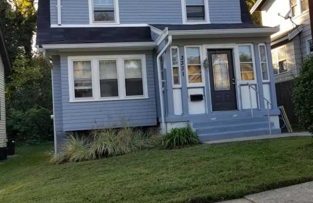 3331 Hewitt Crescent St photos photos