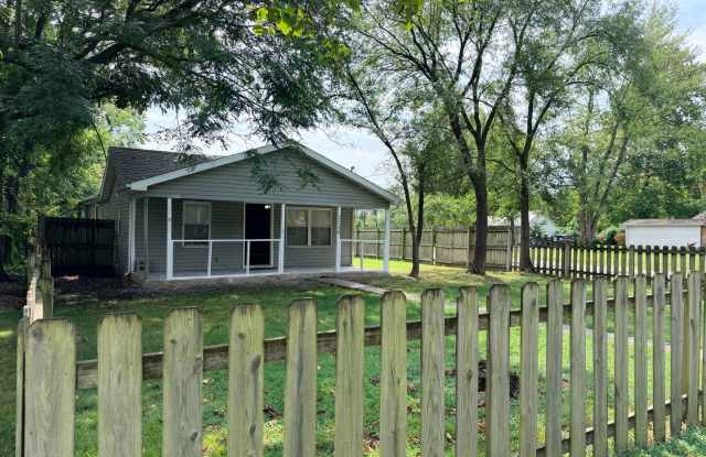 3 Bedroom 2 Bathrooms with Fully Fenced In Yard AVAILABLE NOW!!! photos photos 3 Bedroom 2 Bathrooms with Fully Fenced In Yard AVAILABLE NOW!!! photos photos