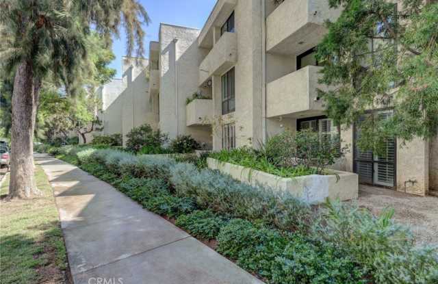 8400 De Longpre Avenue photos photos