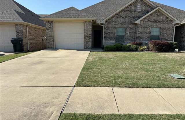 4014 Mobley Cir photos photos