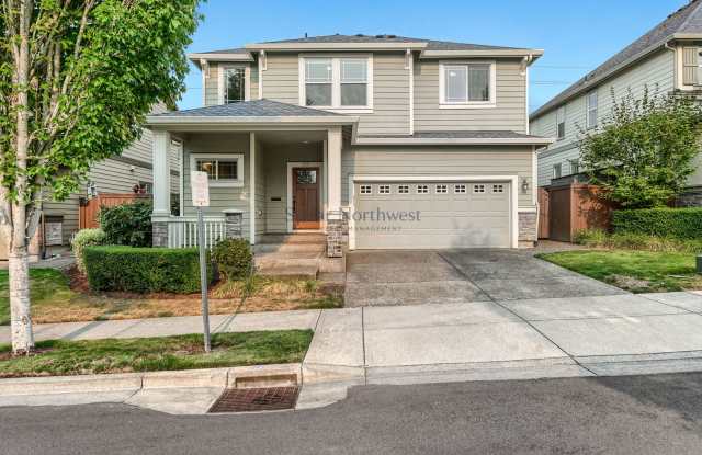 2015 Craftsman 4BR/2.5BA in Orenco Woods Crossing — Steps from Orenco Woods Nature Park Gallery 3