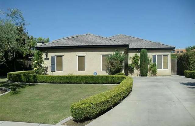 4 Bedroom Home Next To CSUB! photos photos