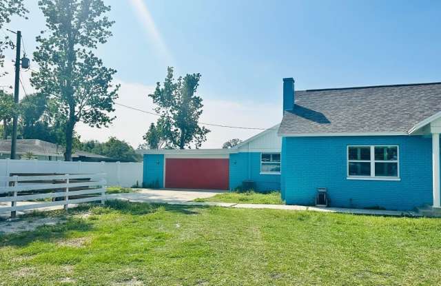 6804 BARRY Road Gallery 2