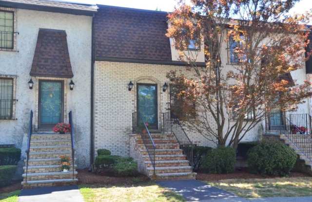 Stunning 2 Bd 2 Bath Townhouse in Wakefield w 2 parking spaces photos photos