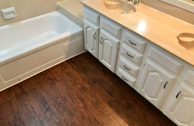 1001 TURTLE LAKE BLVD #116 Gallery 2