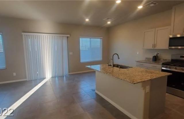 5228 Sunstone Mesa Drive Gallery 4