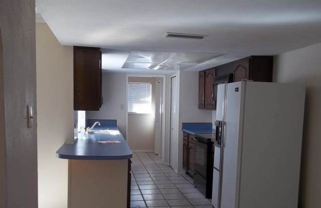 10234 White Elm Road Gallery 3