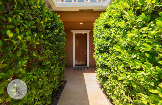 Harlan Ranch Home, 4BR/2.5BA, Built 2015 - Lots of Amenities Gallery 3
