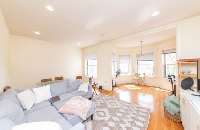 3411 N Elaine Pl - 3411 North Elaine Place, Chicago, IL 60657