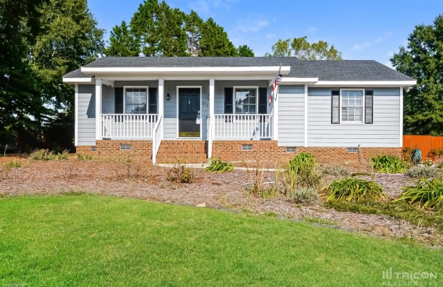 812 Hepplewhite Court - 812 Hepplewhite Court, Fuquay-Varina, NC 27526
