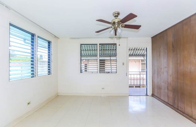 Mo'ili'ili/University - Isenberg St - 1 Bdrm/1 Bath - $1,250 photos photos