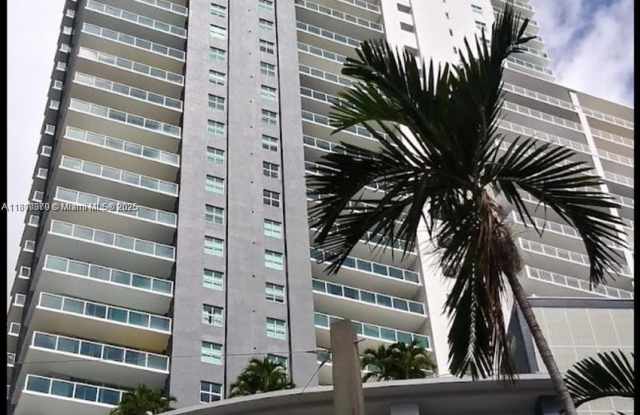 1250 S Miami Ave photos photos