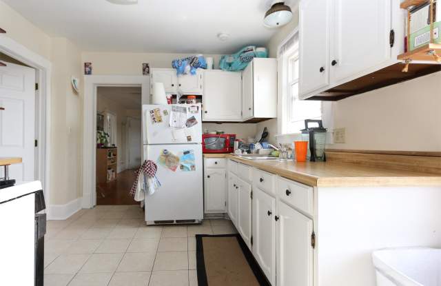2426 26th Avenue South - 1 Gallery 2