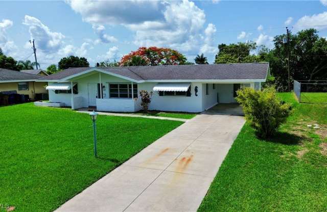 800 Willow Drive photos photos
