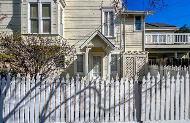 Charming One Bedroom Apartment - 1230 Pine Street, Napa, CA 94559